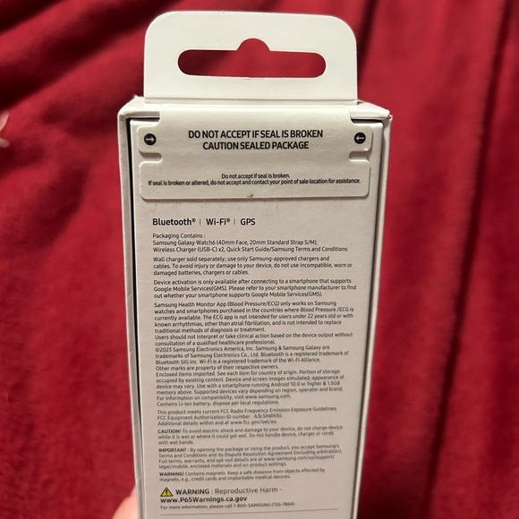 Samsung Galaxy Watch 6 - New in Box!! - Picture 3 of 4